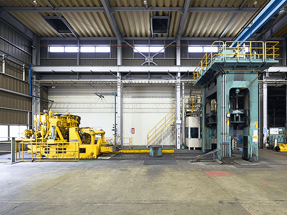 1000-ton hydraulic press for hot forging